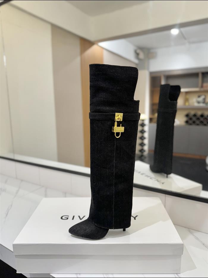 20251128174450617 590